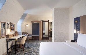 In-room safe, desk, free WiFi, bed sheets