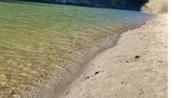 Aurinkotuoleja, rantapyyhkeitä