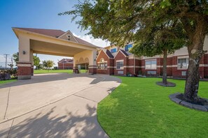 Exterior - Econo Lodge Inn & Suites Mesquite - Dallas East (Mesquite)