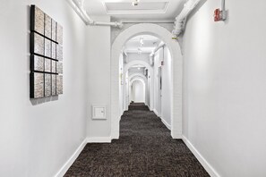 Interior - Renovated Old Port 2BR Loft, Waterfront & Shops (Portland)