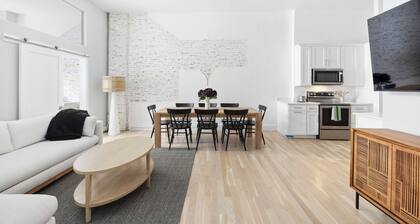 Iconic & Remodeled Old Port 2BR Loft