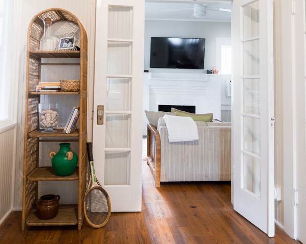 Smart TV, fireplace, books