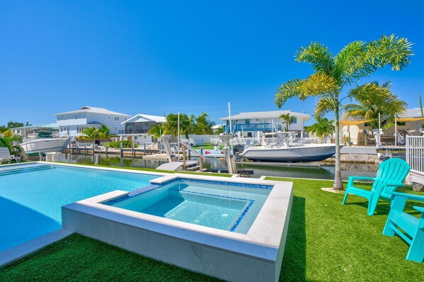 Piscine extérieure, piscine chauffée