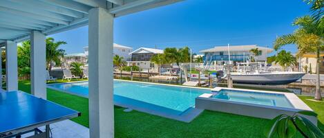 Piscine extérieure, piscine chauffée