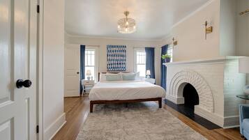 4 Schlafzimmer, Schreibtisch, Bügeleisen/Bügelbrett, kostenloses WLAN