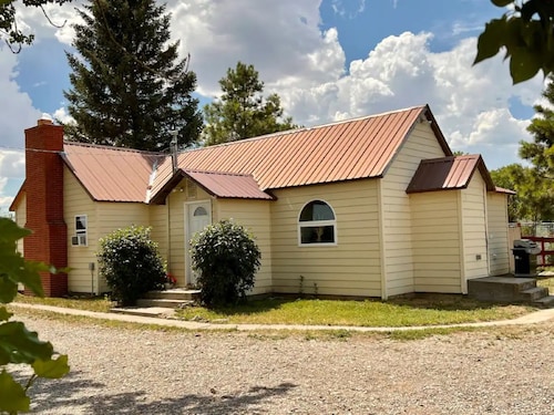 Guest house in montana ranch
