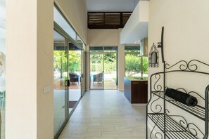 Interior - Amazing house, airy and spacious with large pool in Playa Potrero (Potrero)