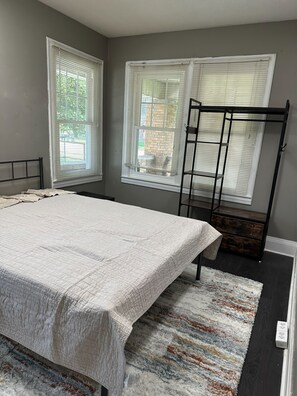 2 bedrooms, WiFi, bed sheets