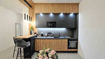 Refrigerador, microondas, horno y lavavajillas