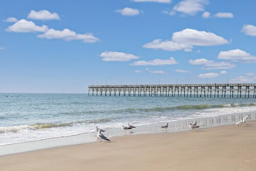 Family condo in St. James, Southport NC, 2 bdr. 2 baths all utilities incl.