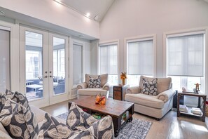 Guide Family Room  - The Guide Cottage (#43) (Muskoka Lakes)