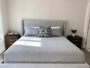 4 chambres, fer et planche à repasser, Wi-Fi, draps fournis