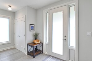 Interior - The Segwun Cottage (#21) (Muskoka Lakes)