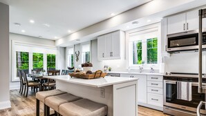 Private kitchen - Bonnieview Cottage  (#37) (Muskoka Lakes)