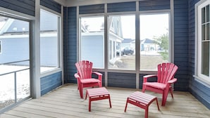 Interior - Wenonah Cottage (#19) (Muskoka Lakes)