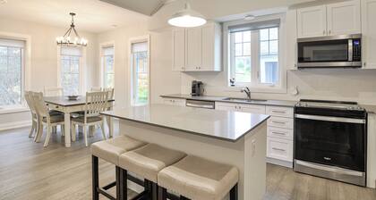 Algonquin Cottage (#62)