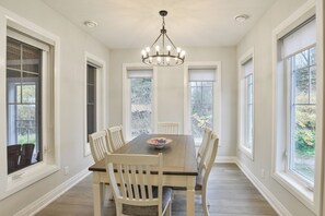 Dining - Algonquin Cottage (#62) (Muskoka Lakes)
