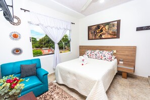 Superior Room | Desk, free WiFi, bed sheets - Hotel Buddha Mystic By Del Toro (Puerto Triunfo)