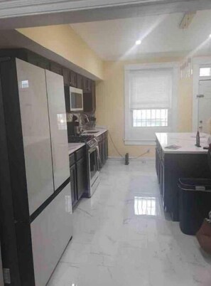 Refrigerador, horno y parrilla de estufa 