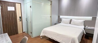 G Hotel Pontianak