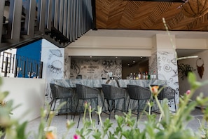 Terrace/patio - HS HOTSSON Acapulco Villas (Acapulco)