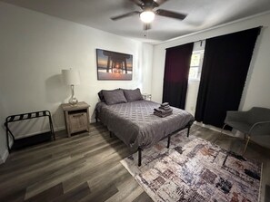 1 bedroom, desk, iron/ironing board, free WiFi