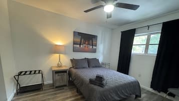 1 Schlafzimmer, Schreibtisch, Bügeleisen/Bügelbrett, WLAN