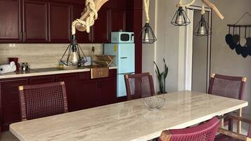 Deluxe Apartment | Living area
