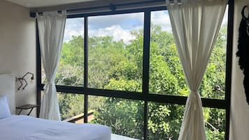 Grand Apartment | 3 bedrooms, free WiFi