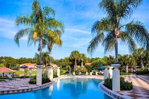 Outdoor pool, a heated pool - 4BR Disney Themed Lakeview Pool + BBQ, Pets (Kissimmee)