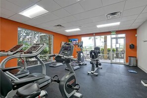 Fitness facility - 4BR Disney Themed Lakeview Pool + BBQ, Pets (Kissimmee)