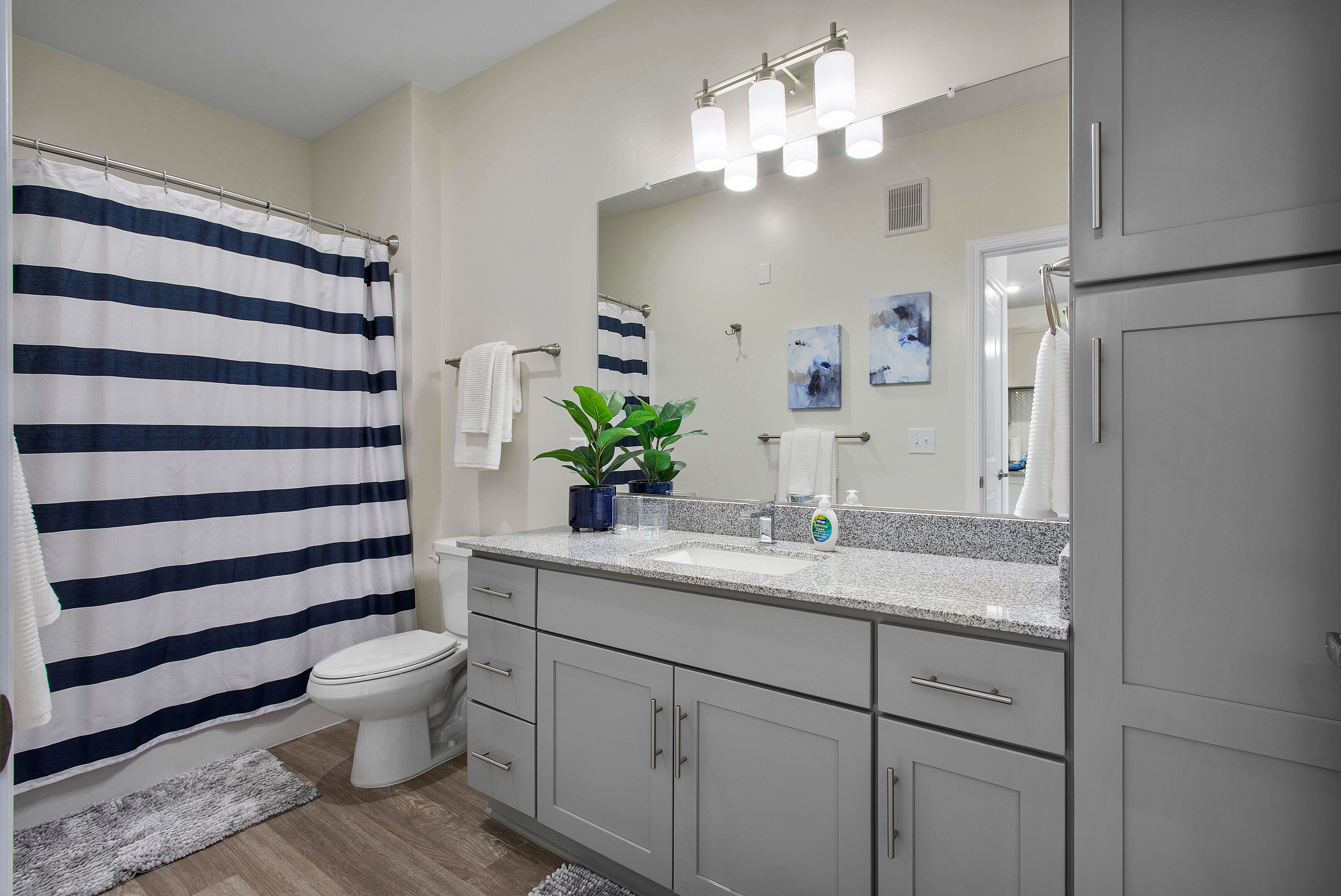 LuxStay: Upscale Temp Haven