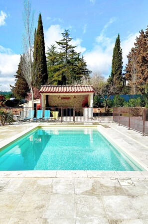 Piscina externa, piscina aquecida
