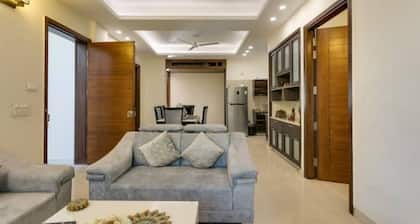 Cozy Getaway: Clean and modern!!! Breakfast Included !!