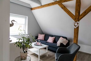 Living area - Genießen sie Ihren Urlaub mit Traumhaftem Blick Über die Wiesen Nahe der Schlei (Grödersby)