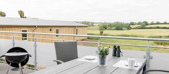 Genießen sie Ihren Urlaub mit Traumhaftem Blick Über die Wiesen Nahe der Schlei