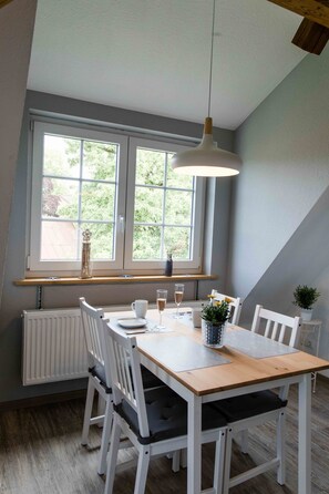 Dining - Genießen sie Ihren Urlaub mit Traumhaftem Blick Über die Wiesen Nahe der Schlei (Grödersby)