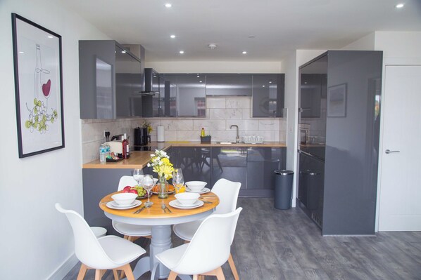 Fridge, microwave, oven, dishwasher