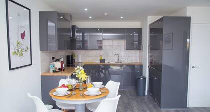 Stylish 1-bed Flat - balcony(canal view) & parking
