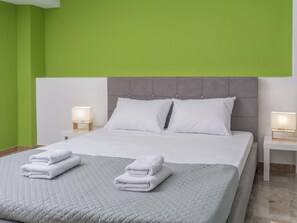Alkistis Apartment | Egyptiske bomuldslagner, premium-sengetøj, individuelt design