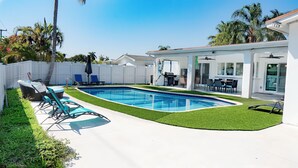 Unclassified image, 3 of 18, button - ~Beautiful Open Floor Plan heated Pool Villa~ (Hollywood)