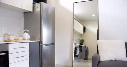 Contemporary - Clean & Comfortable Apartment