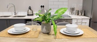 ⭐️Urban -placid - self check-in suite ✨near Menlyn Maine⭐️