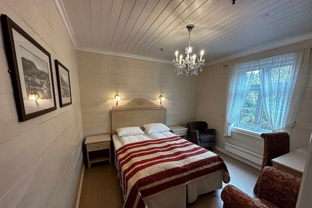 Standard Double Room | Individually decorated, individually furnished, desk, laptop workspace