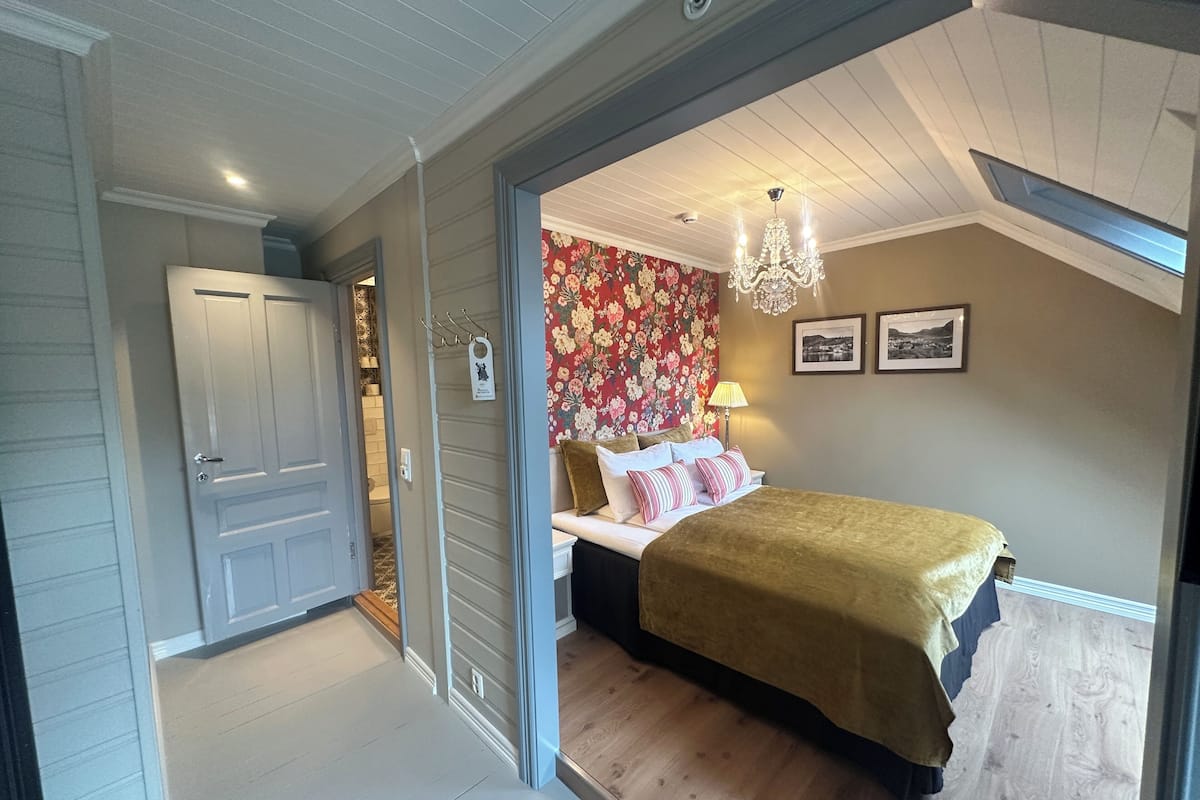 Exclusieve kamer | 2 slaapkamers, individueel gedecoreerd, individueel gemeubileerd