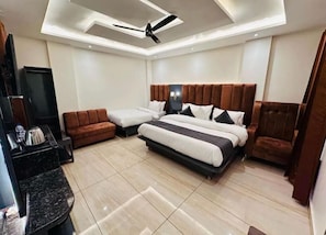 Soundproofing, iron/ironing board - Hotel The Vaishvik (Reasi)