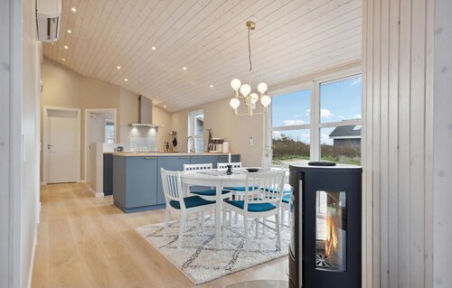 Beautiful home in Tarm with WiFi