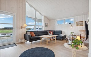 Smart TV, chimenea y reproductor de DVD 