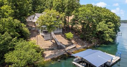 Amazing Game Room with Dock Tram to Huge Dock - Great For Families