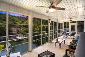 TV connectée, jeux vidéo, chaîne hi-fi